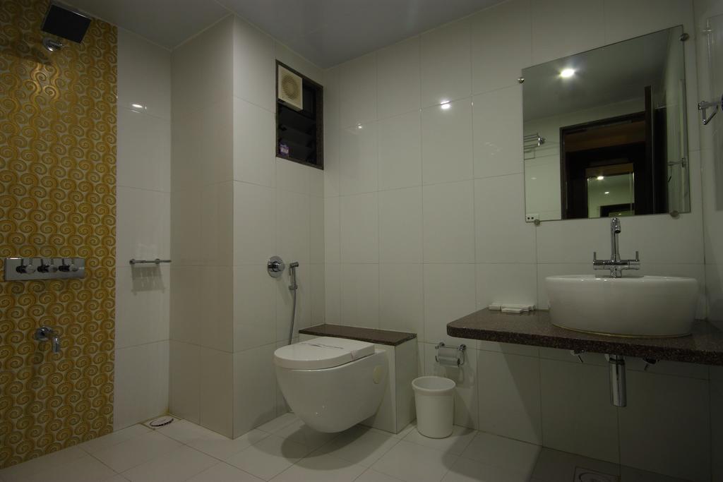 Hotel Apex Surat Ruang foto